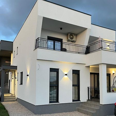 Lana Apartmani Bar Kültér fotó