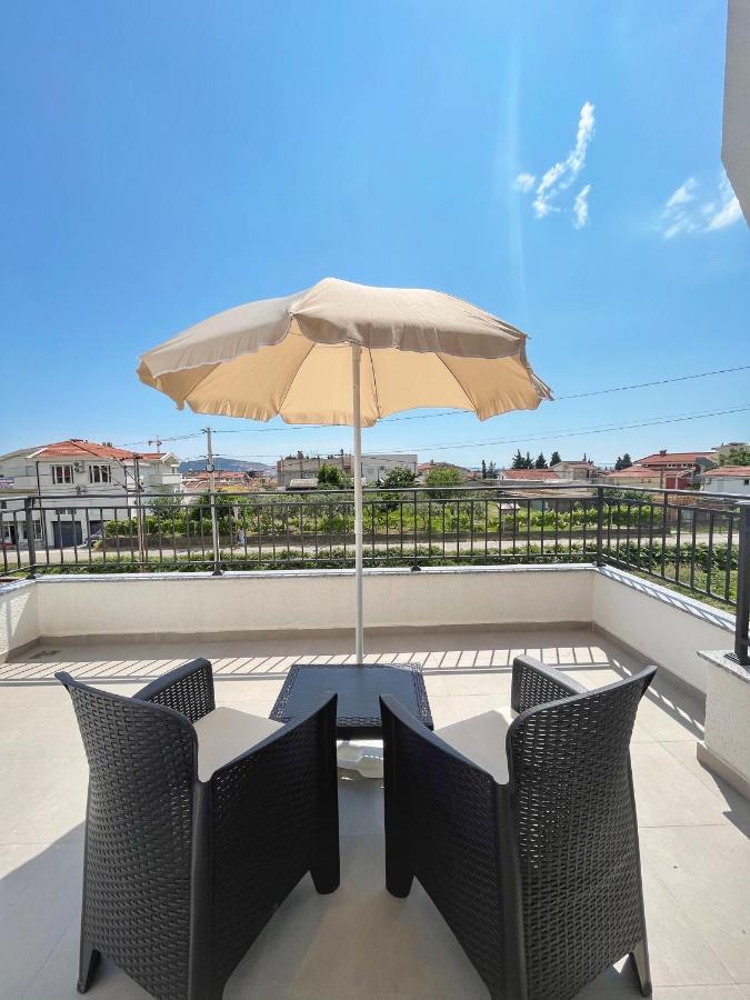 Lana Apartmani Bar Kültér fotó