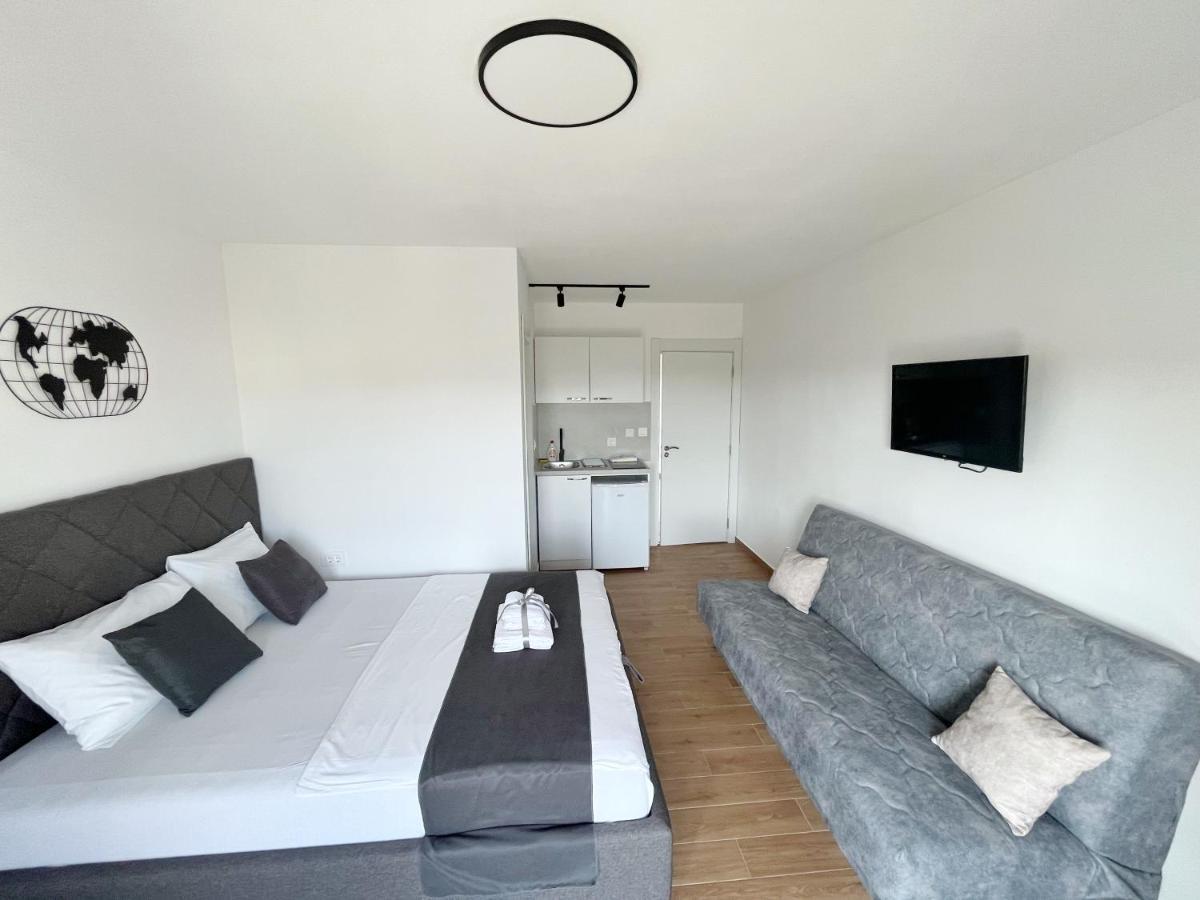 Lana Apartmani Bar Kültér fotó