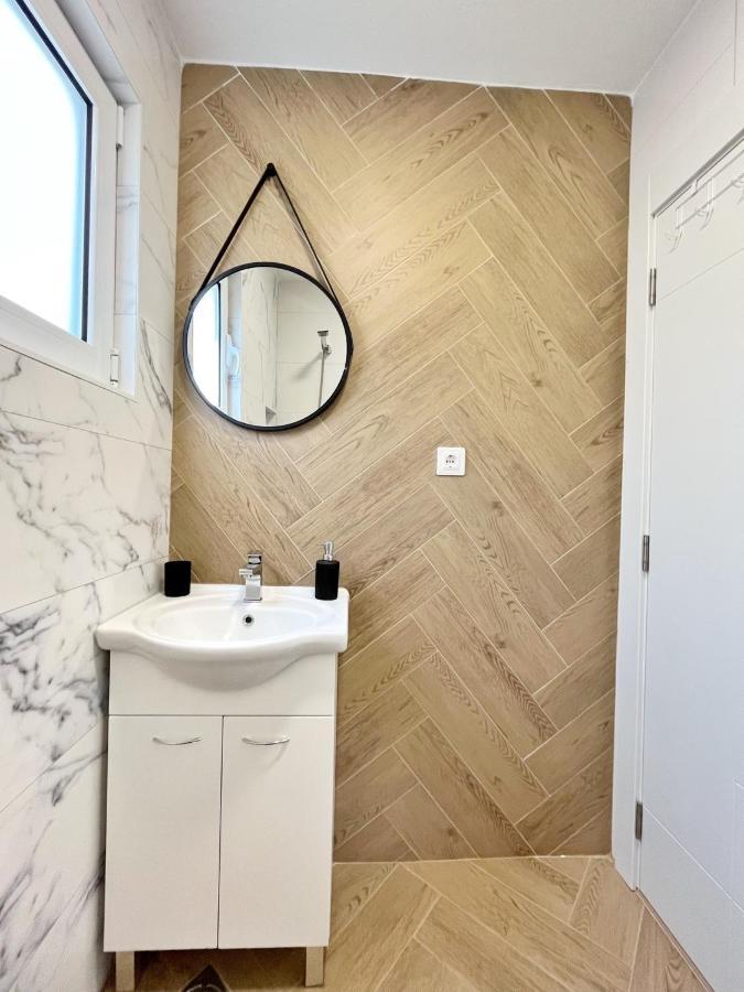 Lana Apartmani Bar Kültér fotó
