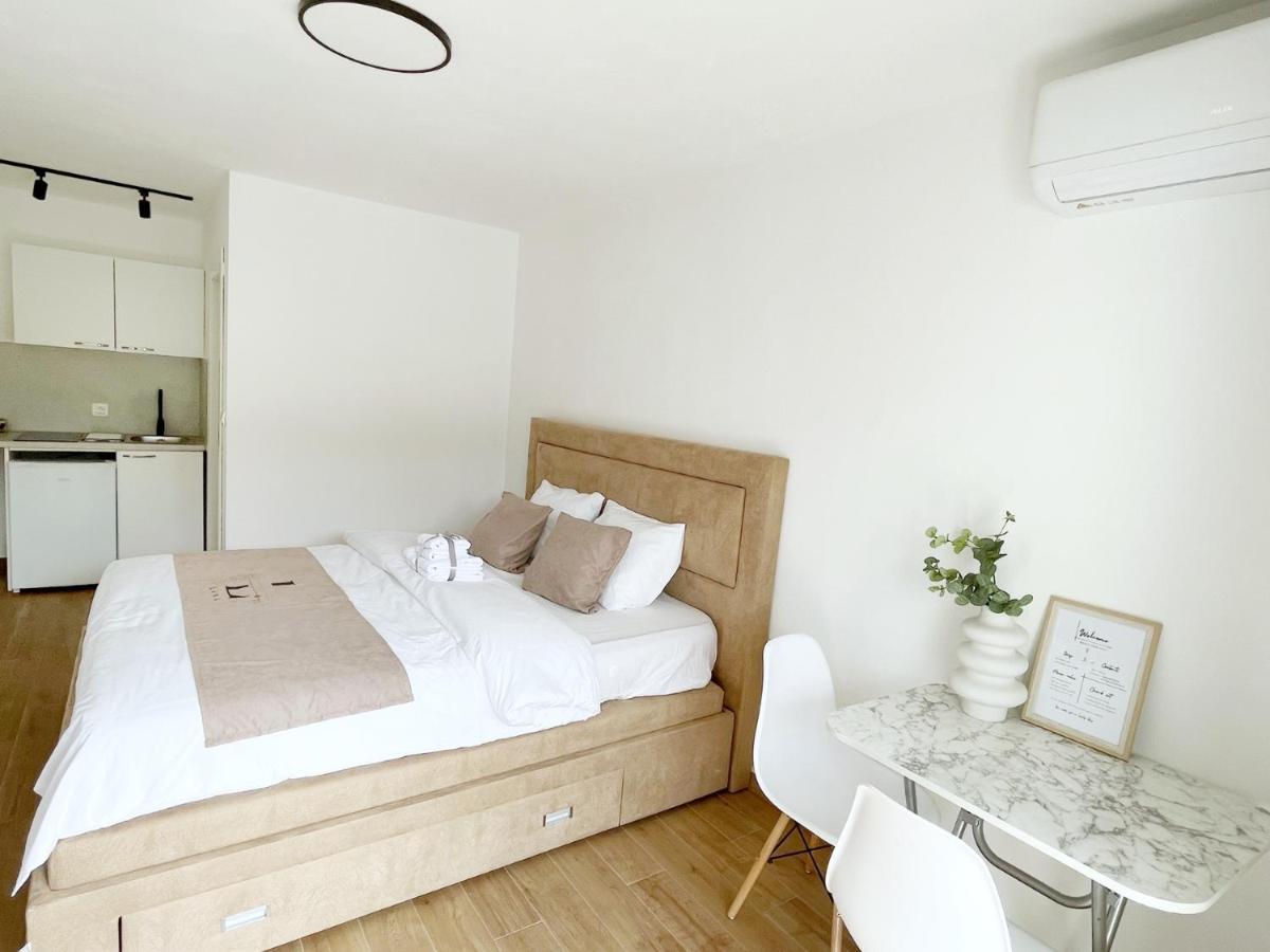 Lana Apartmani Bar Kültér fotó