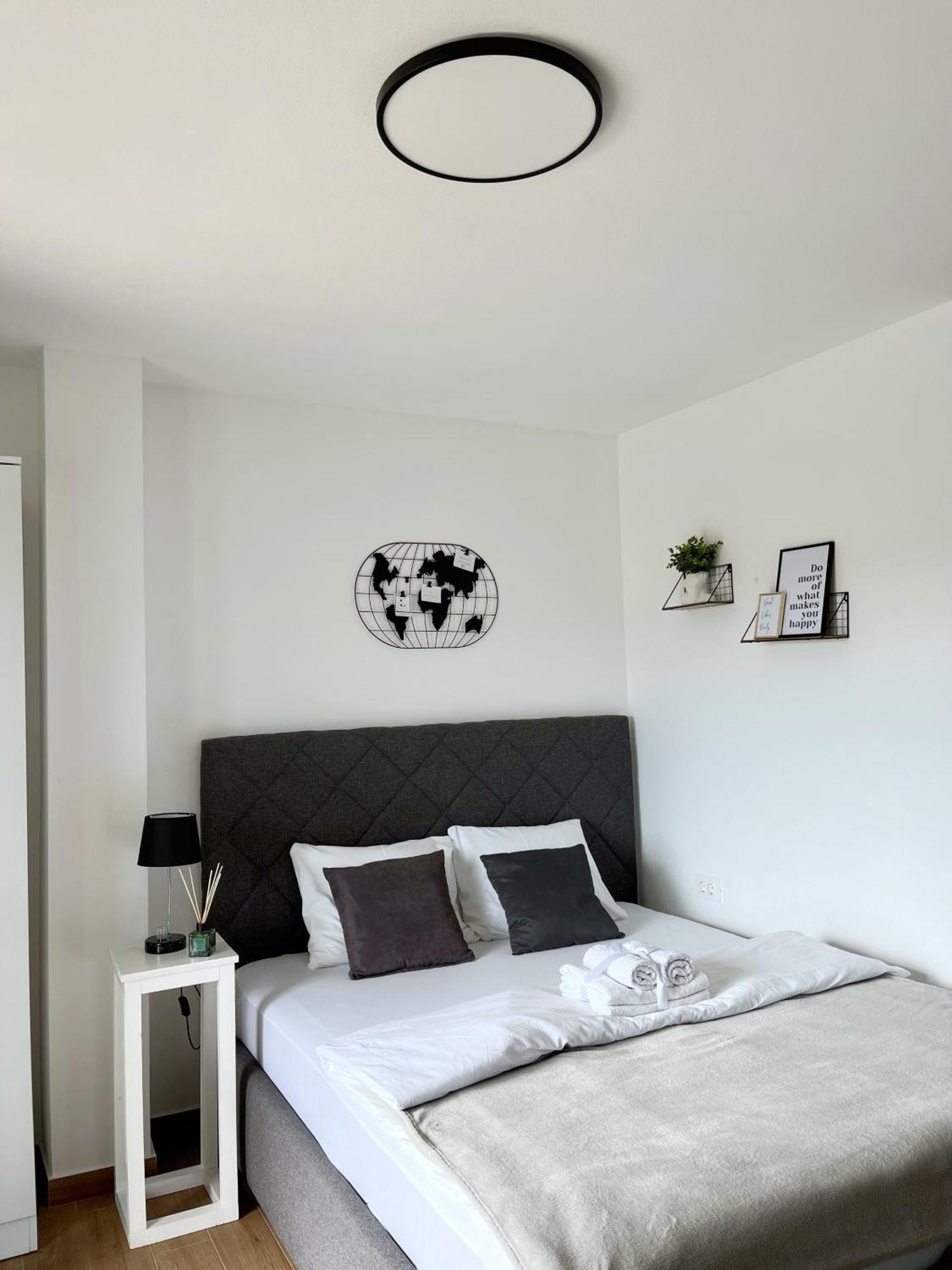 Lana Apartmani Bar Kültér fotó